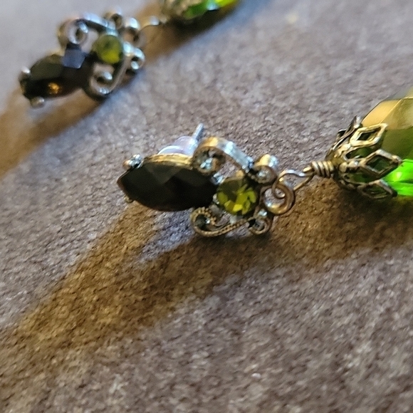 VTG Rhinestone Prism Colonial Formal Holiday Dangle Post Earrings - Picture 3 of 5